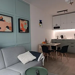 urban-folk-apartament.sopothotels.com/